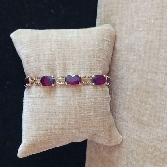 Monet Gold Tone Faceted Glass Bracelet - Picture 1 of 7